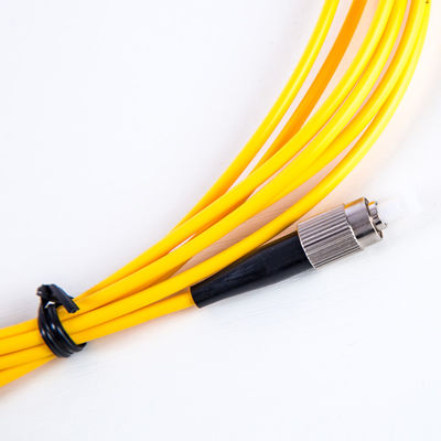 APC Polishing 68N Fiber Optic Cable Patch Cord Stabilitas Suhu Tinggi