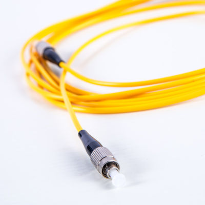 SM Yellow 0.2dB FTTH Fiber Optic Cable Kehilangan Penyisipan Rendah